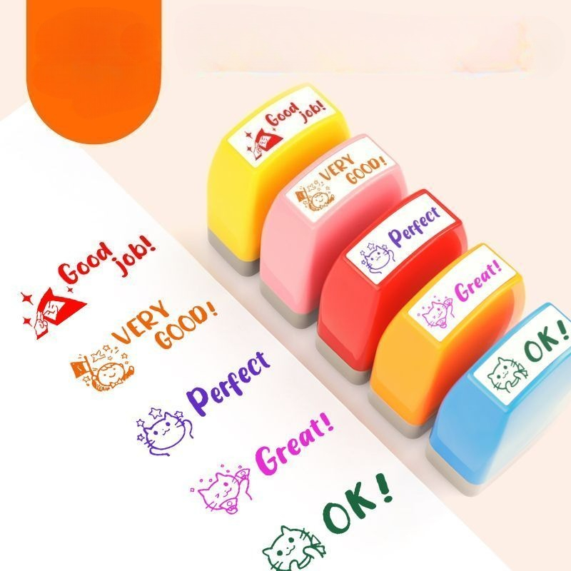 Set di 5 Timbri Colorati per I - Rubber Date Stamp recensione e prezzo